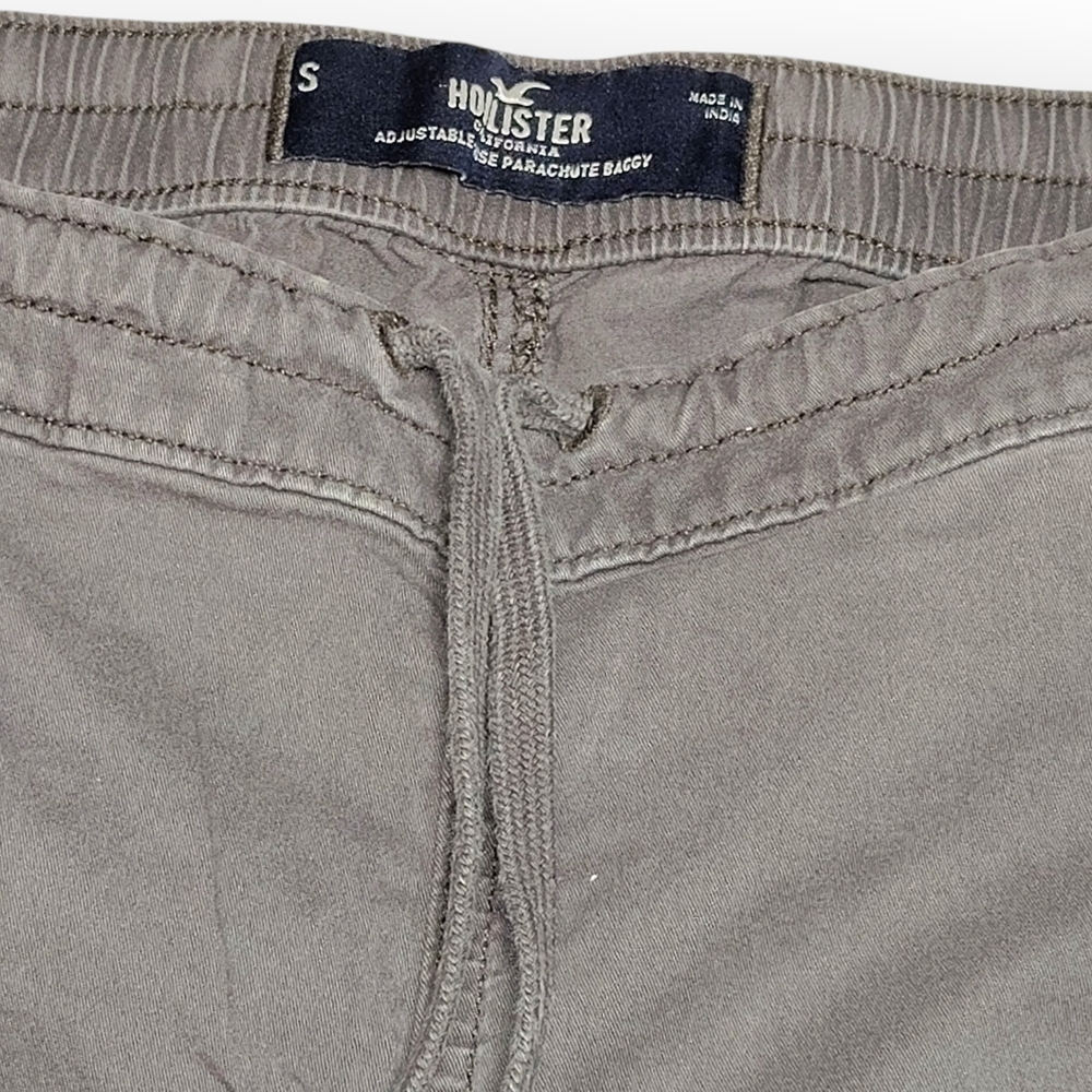 Hollister Men's Gray Cargo Pants - Picture 2 of 3